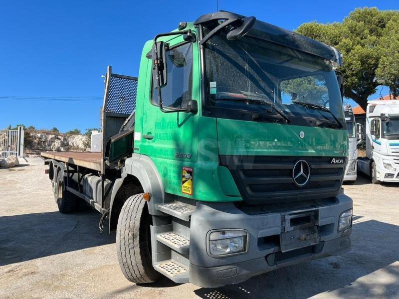 Mercedes Axor 2533 - Dropside/ Flatbed truck: picture 2 Mercedes Axor 2533 - Dropside/ Flatbed truck: picture 2