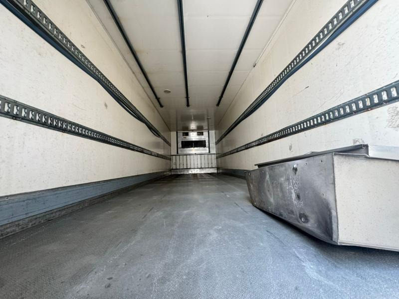 Renault D19 - Refrigerator truck: picture 5 Renault D19 - Refrigerator truck: picture 5