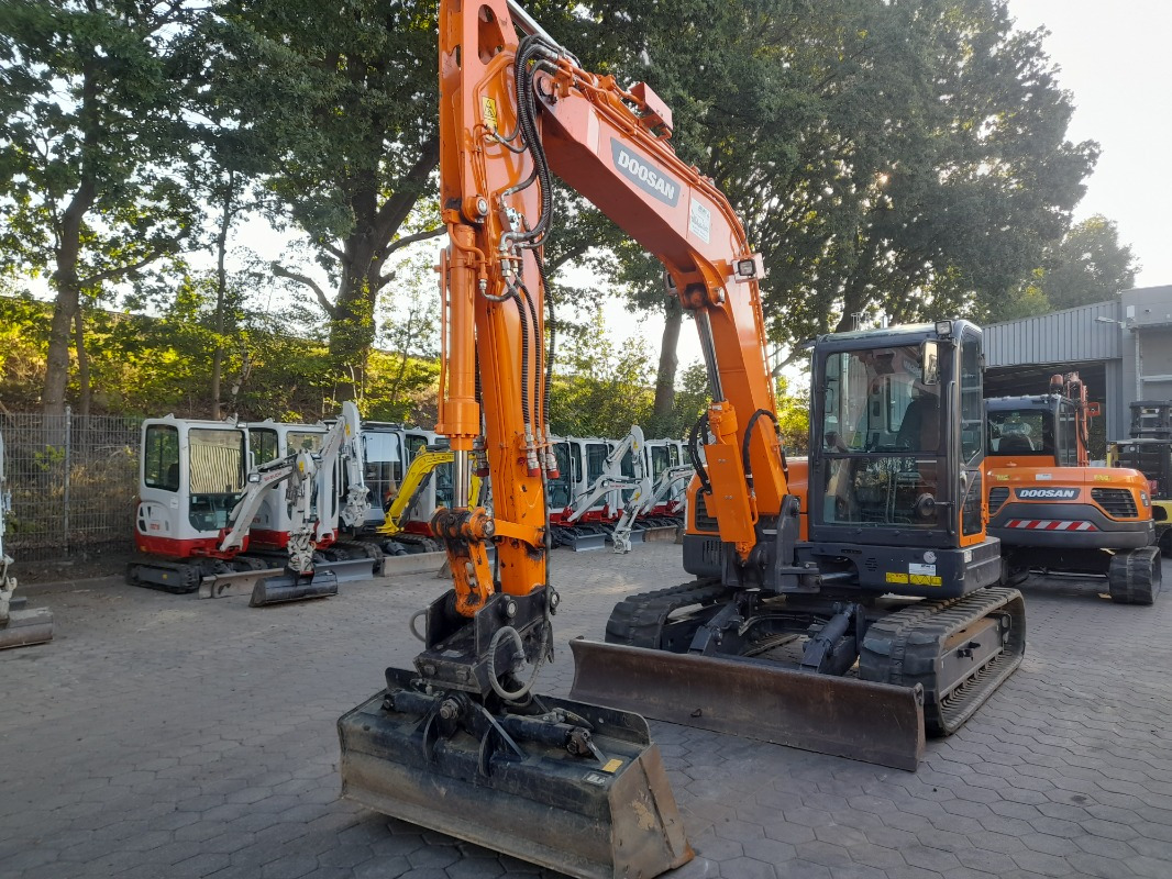 Doosan DX85R-3 - Excavator: picture 1 Doosan DX85R-3 - Excavator: picture 1