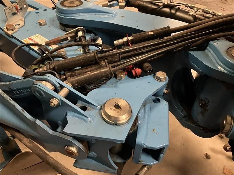 Lemken JUVEL 8VT 5L 100  - Plow: picture 3 Lemken JUVEL 8VT 5L 100  - Plow: picture 3