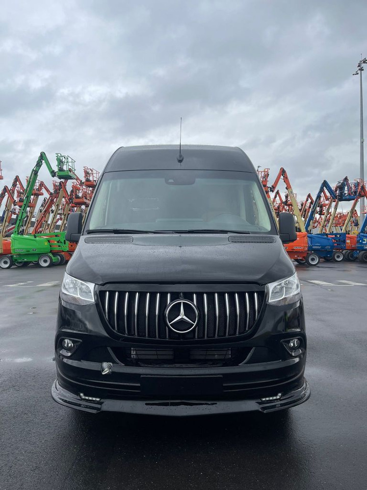 Mercedes Sprinter 519 CDI 2.2L Diesel Automatic VIP - Minibus, Passenger van: picture 2 Mercedes Sprinter 519 CDI 2.2L Diesel Automatic VIP - Minibus, Passenger van: picture 2
