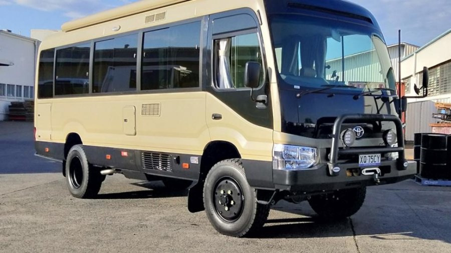 Toyota Coaster 23 SEATS 4x4 4.2L Diesel Manual - Suburban bus: picture 4 Toyota Coaster 23 SEATS 4x4 4.2L Diesel Manual - Suburban bus: picture 4