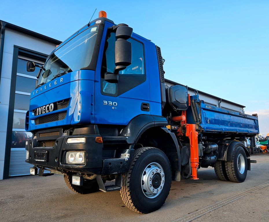 Iveco Trakker 190T33 4x4 Euro5 Kran Atlas 120.2E Funk Iveco Trakker 190T33 4x4 Euro5 Kran Atlas 120.2E Funk - Tipper, Crane truck: picture 5 Iveco Trakker 190T33 4x4 Euro5 Kran Atlas 120.2E Funk Iveco Trakker 190T33 4x4 Euro5 Kran Atlas 120.2E Funk - Tipper, Crane truck: picture 5
