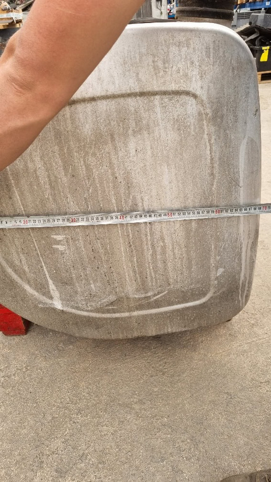 Serbatoio Volvo 570 lt - Fuel tank: picture 4 Serbatoio Volvo 570 lt - Fuel tank: picture 4