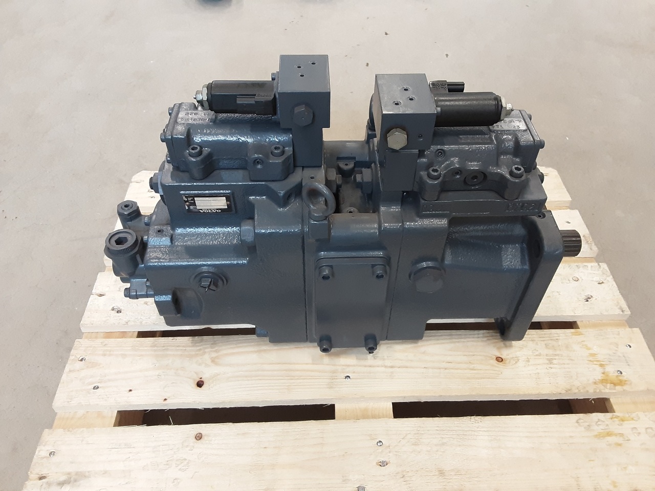 Kawasaki K7V100DTP139R-0E01-VC - Hydraulic pump for Crawler excavator: picture 2 Kawasaki K7V100DTP139R-0E01-VC - Hydraulic pump for Crawler excavator: picture 2