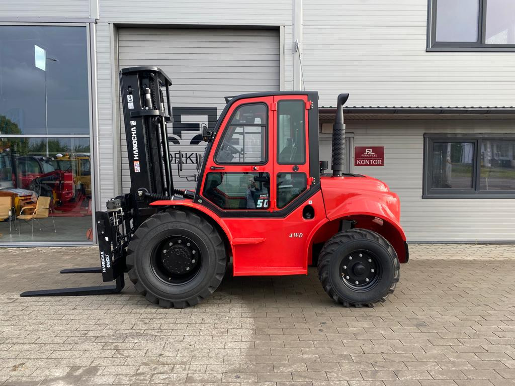 HC CPCD50-XW95E-RT2 - Rough terrain forklift: picture 4 HC CPCD50-XW95E-RT2 - Rough terrain forklift: picture 4
