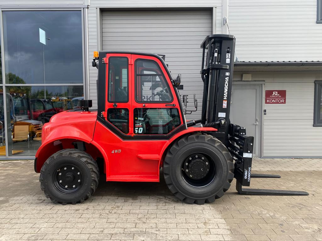 HC CPCD50-XW95E-RT2 - Rough terrain forklift: picture 3 HC CPCD50-XW95E-RT2 - Rough terrain forklift: picture 3