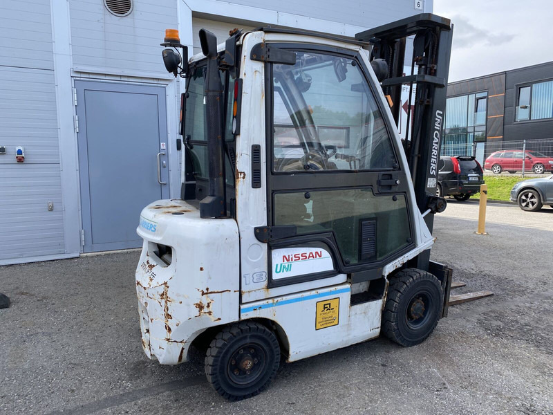 UniCarriers Y1D1A18Q - Diesel forklift: picture 2 UniCarriers Y1D1A18Q - Diesel forklift: picture 2