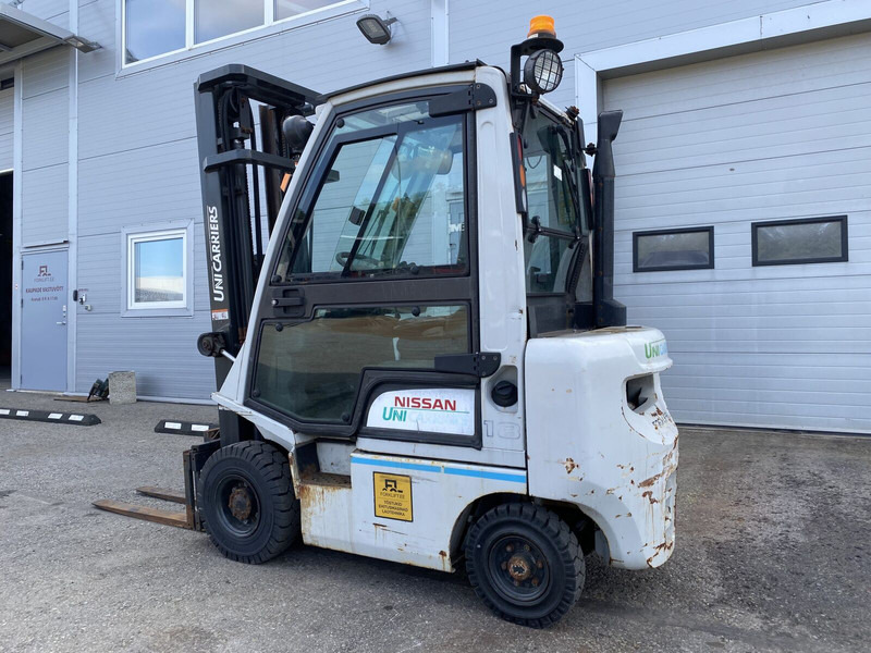 UniCarriers Y1D1A18Q - Diesel forklift: picture 4 UniCarriers Y1D1A18Q - Diesel forklift: picture 4