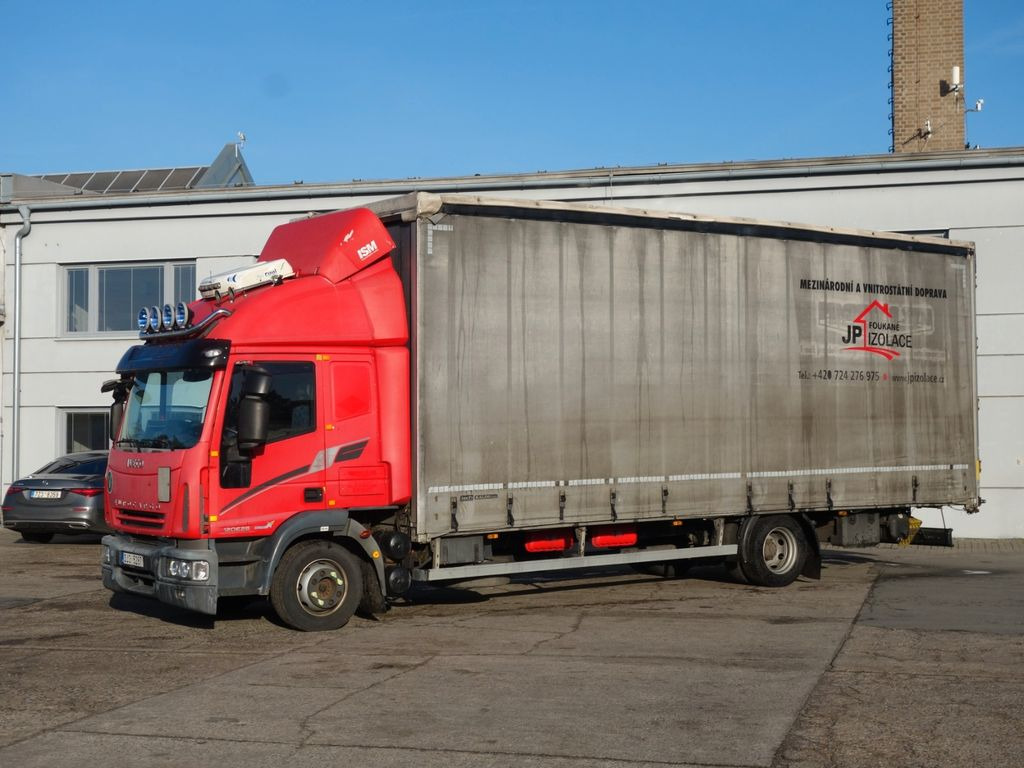 Iveco Eurocargo 120E28 20 Palleten - Curtainsider truck: picture 3 Iveco Eurocargo 120E28 20 Palleten - Curtainsider truck: picture 3