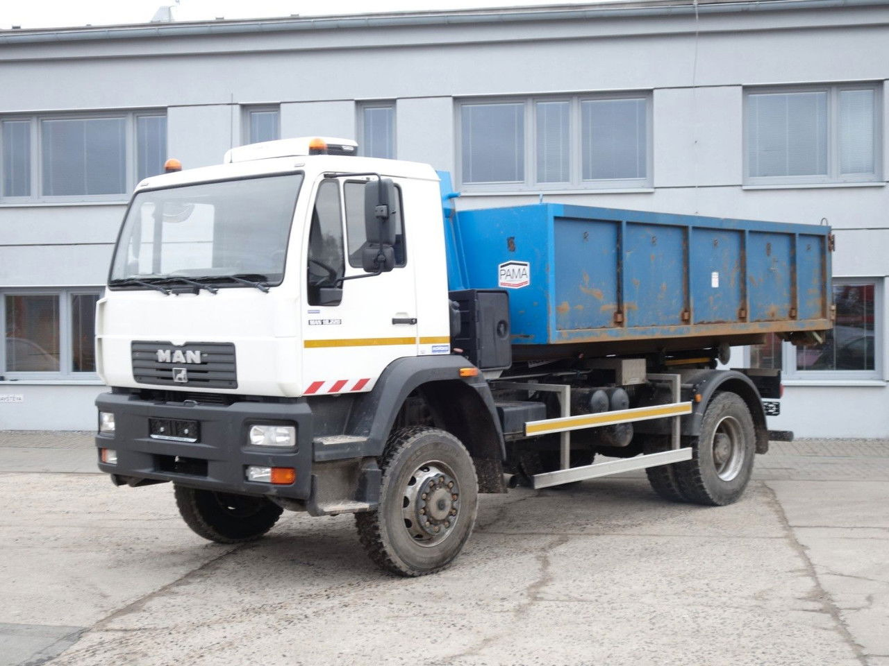 MAN 18.220 4x4 Neue Aufbau 2023 TOP 18.220 4x4 Neue Aufbau 2023 TOP - Container transporter/ Swap body truck, Crane truck: picture 1 MAN 18.220 4x4 Neue Aufbau 2023 TOP 18.220 4x4 Neue Aufbau 2023 TOP - Container transporter/ Swap body truck, Crane truck: picture 1