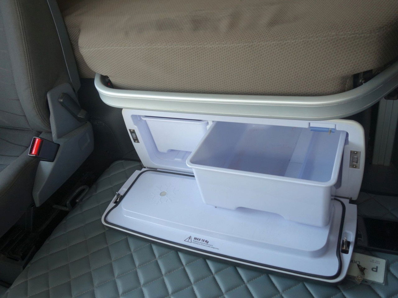 Tractor unit Scania R450 LD, Retarder, Topline: picture 15