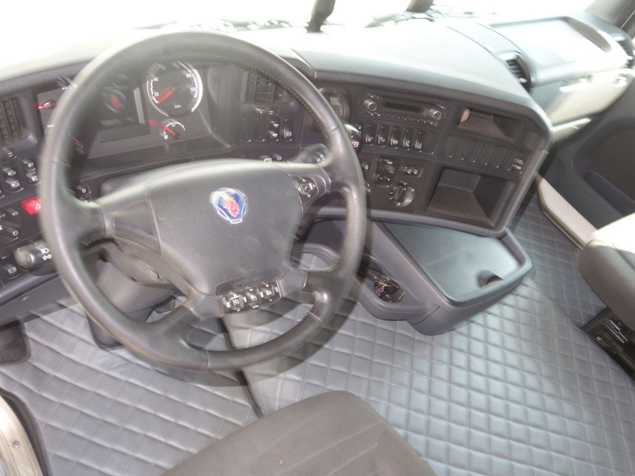 Tractor unit Scania R450 LD, Retarder, Topline: picture 14