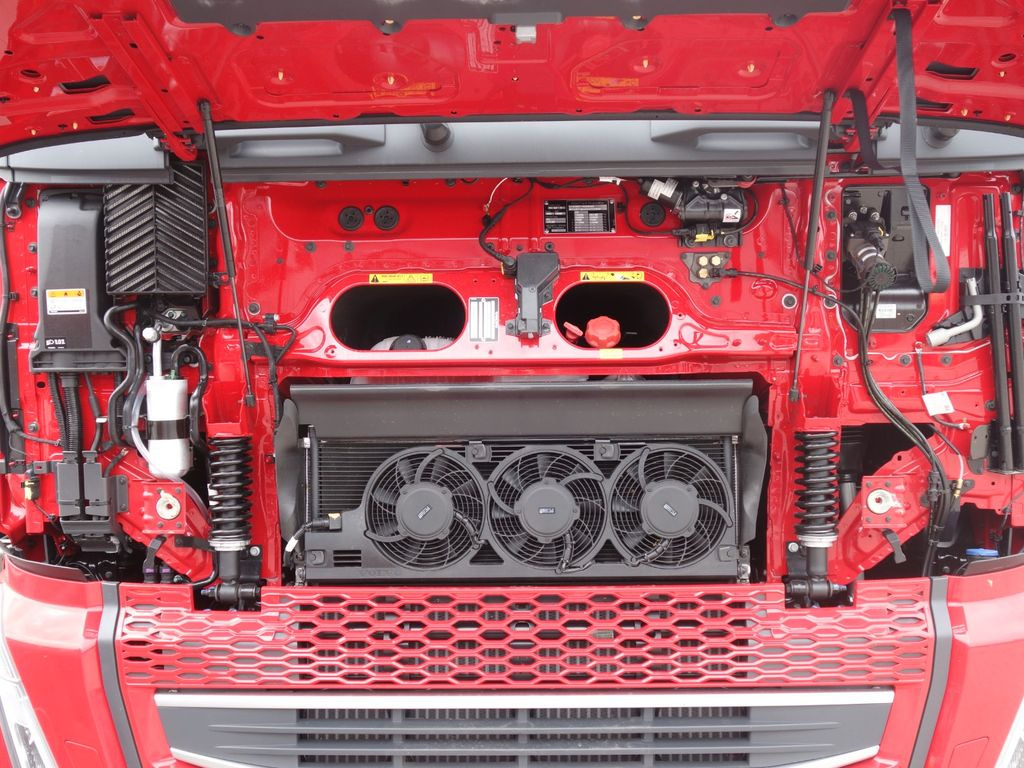 Cab chassis truck Volvo FH 13 XL 460 TC  Neue fur Kassbohrer,Rolfo, Rimo: picture 12