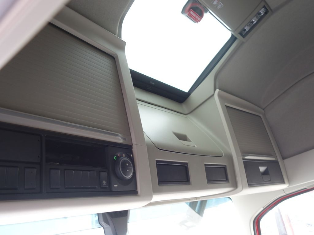 Cab chassis truck Volvo FH 13 XL 460 TC  Neue fur Kassbohrer,Rolfo, Rimo: picture 9