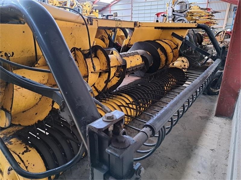 New Holland 356W - Hay and forage equipment: picture 2 New Holland 356W - Hay and forage equipment: picture 2