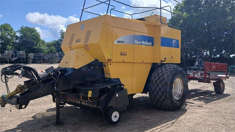 New Holland BB980 BB980 - Square baler: picture 5 New Holland BB980 BB980 - Square baler: picture 5