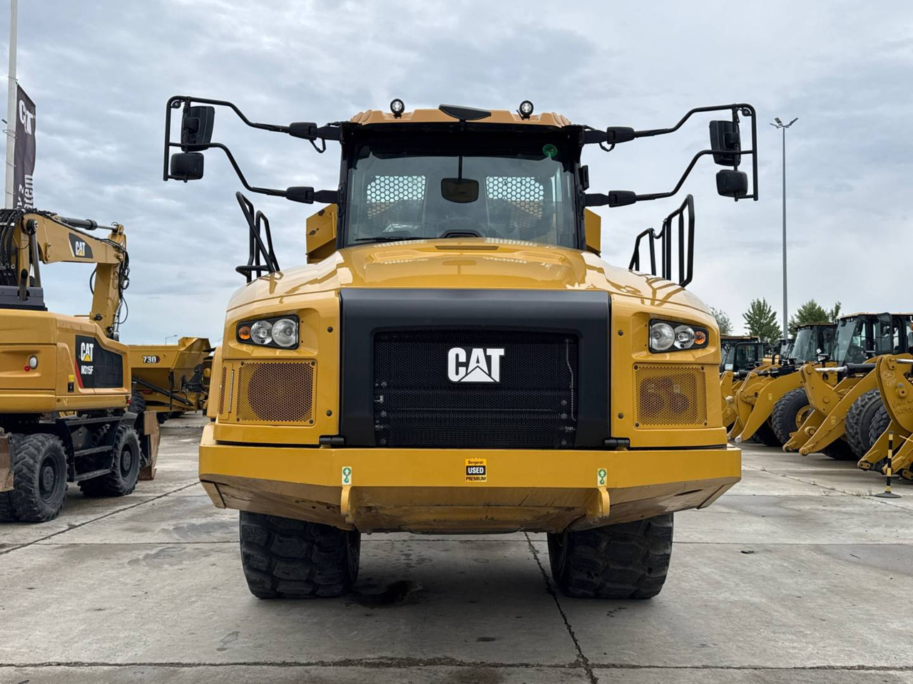 Articulated dumper CAT 730: picture 9