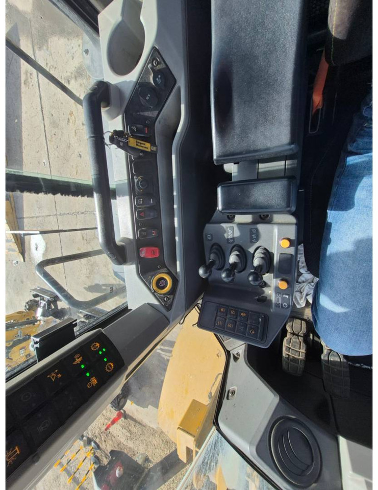 Wheel loader CAT 950: picture 23