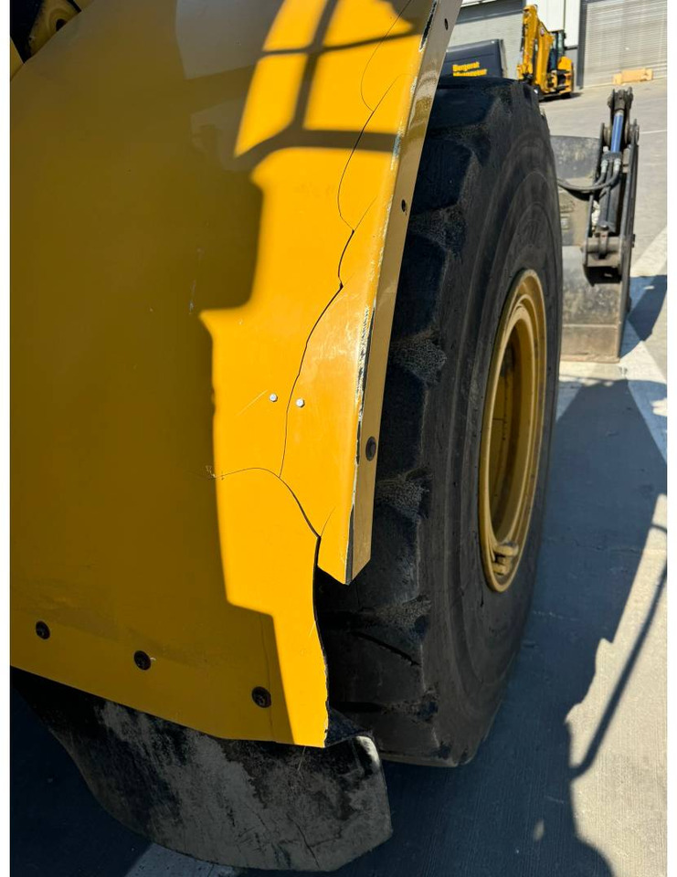 Wheel loader CAT 962M: picture 13