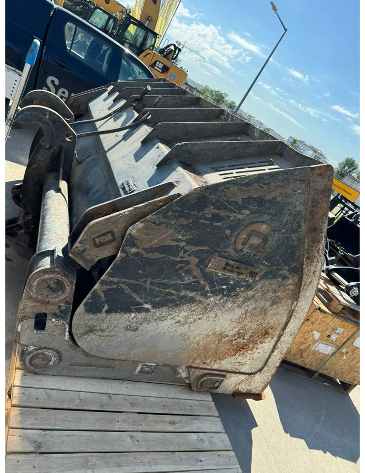 Wheel loader CAT 962M: picture 28