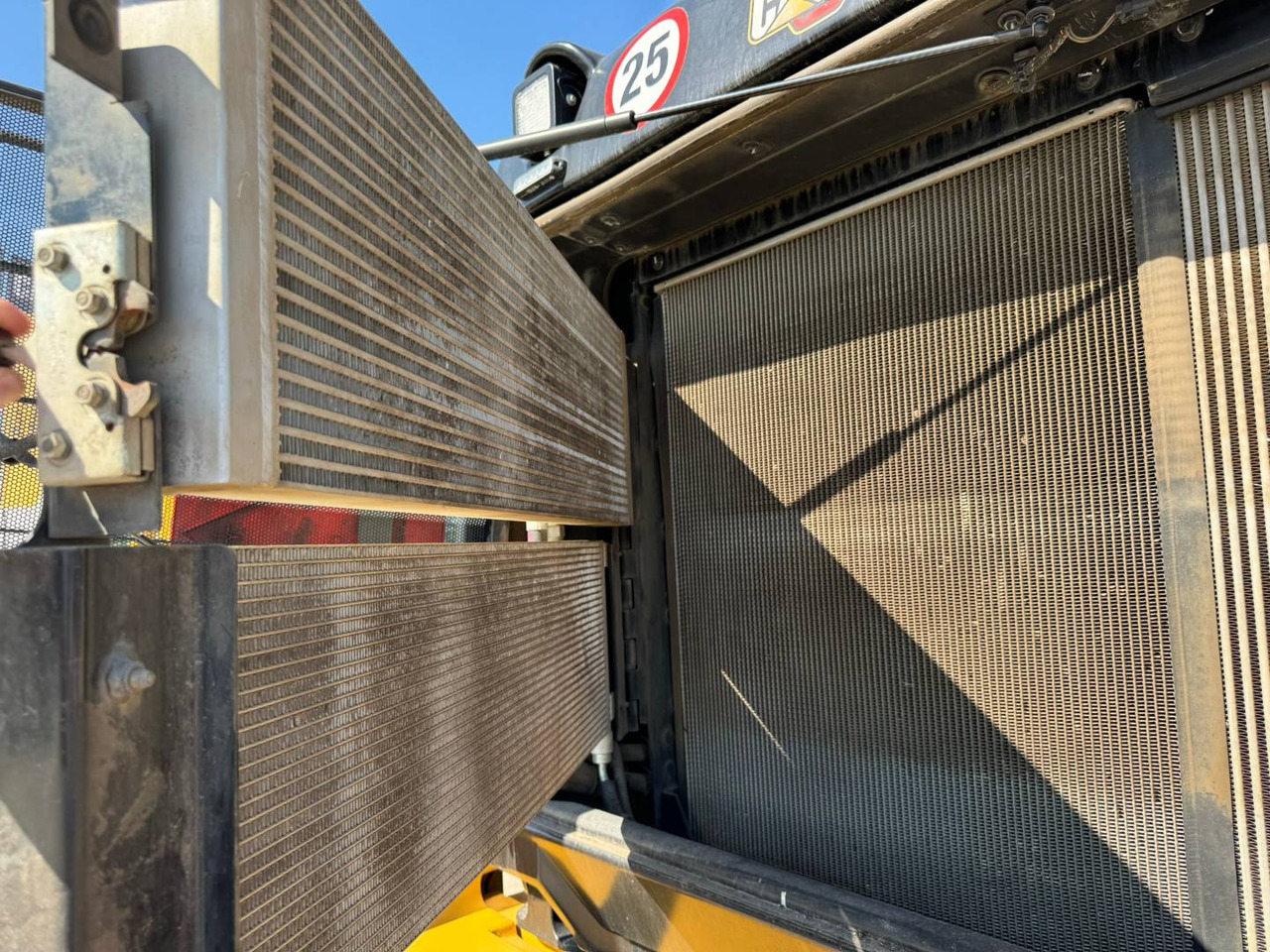 Wheel loader CAT 962M: picture 24