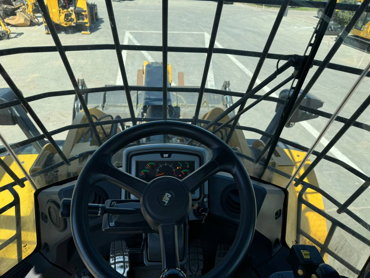 Wheel loader CAT 962M: picture 9