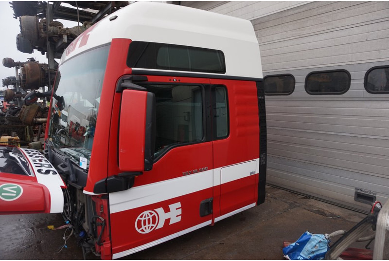MAN F99L41 TGX XXL EURO6 81.60000-7925 - Cab and interior for Truck: picture 2 MAN F99L41 TGX XXL EURO6 81.60000-7925 - Cab and interior for Truck: picture 2