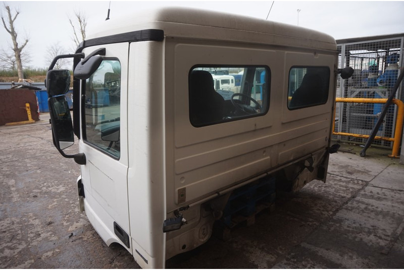 Mercedes-Benz ACTROS F07 R TUNNEL HOOG 94389925287927 - Cab and interior for Truck: picture 4 Mercedes-Benz ACTROS F07 R TUNNEL HOOG 94389925287927 - Cab and interior for Truck: picture 4