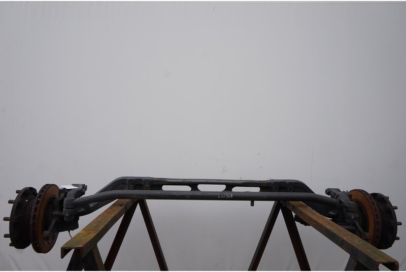 Mercedes-Benz F-8A/C22.5 - Front axle for Truck: picture 1 Mercedes-Benz F-8A/C22.5 - Front axle for Truck: picture 1