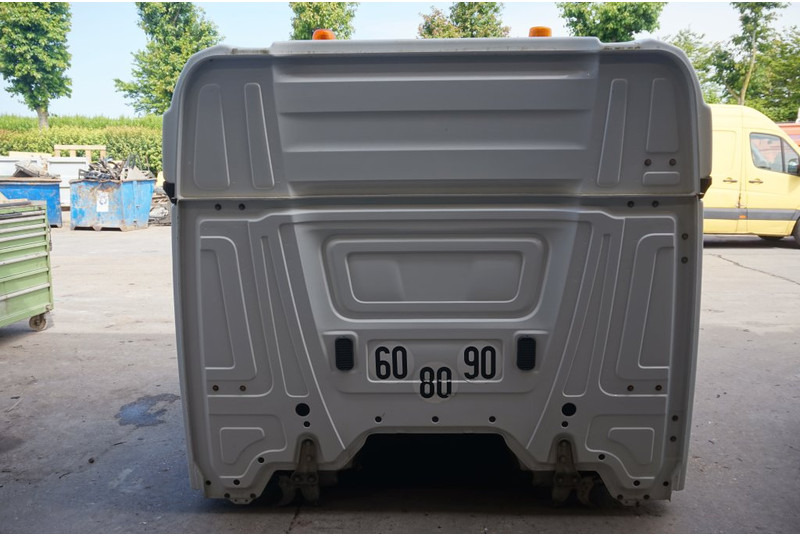 Mercedes-Benz L-STREAMSPACE 2.3MM 320 TUNNEL - Cab and interior for Truck: picture 4 Mercedes-Benz L-STREAMSPACE 2.3MM 320 TUNNEL - Cab and interior for Truck: picture 4