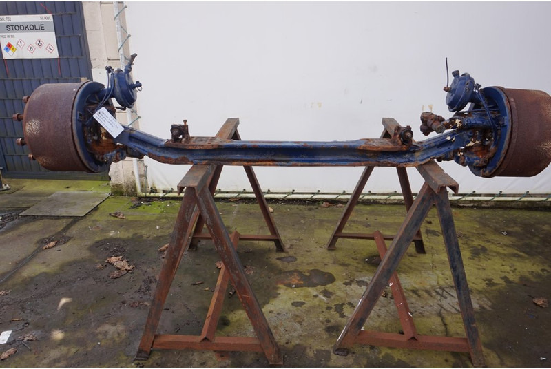 Mercedes-Benz VL3/13 D-5.6 - Front axle for Truck: picture 1 Mercedes-Benz VL3/13 D-5.6 - Front axle for Truck: picture 1