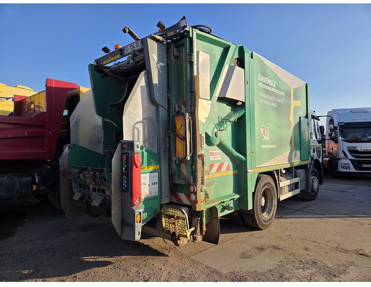 Renault D19 320 Garbage Truck Semat - Garbage truck: picture 3 Renault D19 320 Garbage Truck Semat - Garbage truck: picture 3
