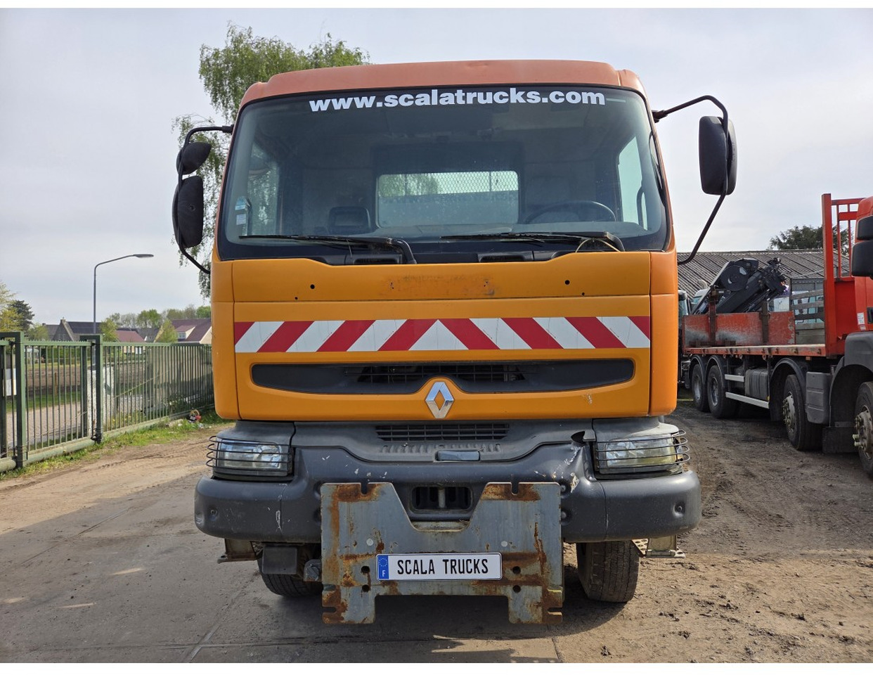 Renault Kerax 340 4x4 Tipper Manual Gearbox Mechanical pump Pompe Mecanique - Tipper: picture 3 Renault Kerax 340 4x4 Tipper Manual Gearbox Mechanical pump Pompe Mecanique - Tipper: picture 3
