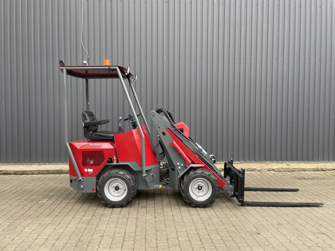 TICAB Multifunctional Mini Loader, Compact Wheel Loader, Manufacturer! - Diesel forklift: picture 5 TICAB Multifunctional Mini Loader, Compact Wheel Loader, Manufacturer! - Diesel forklift: picture 5