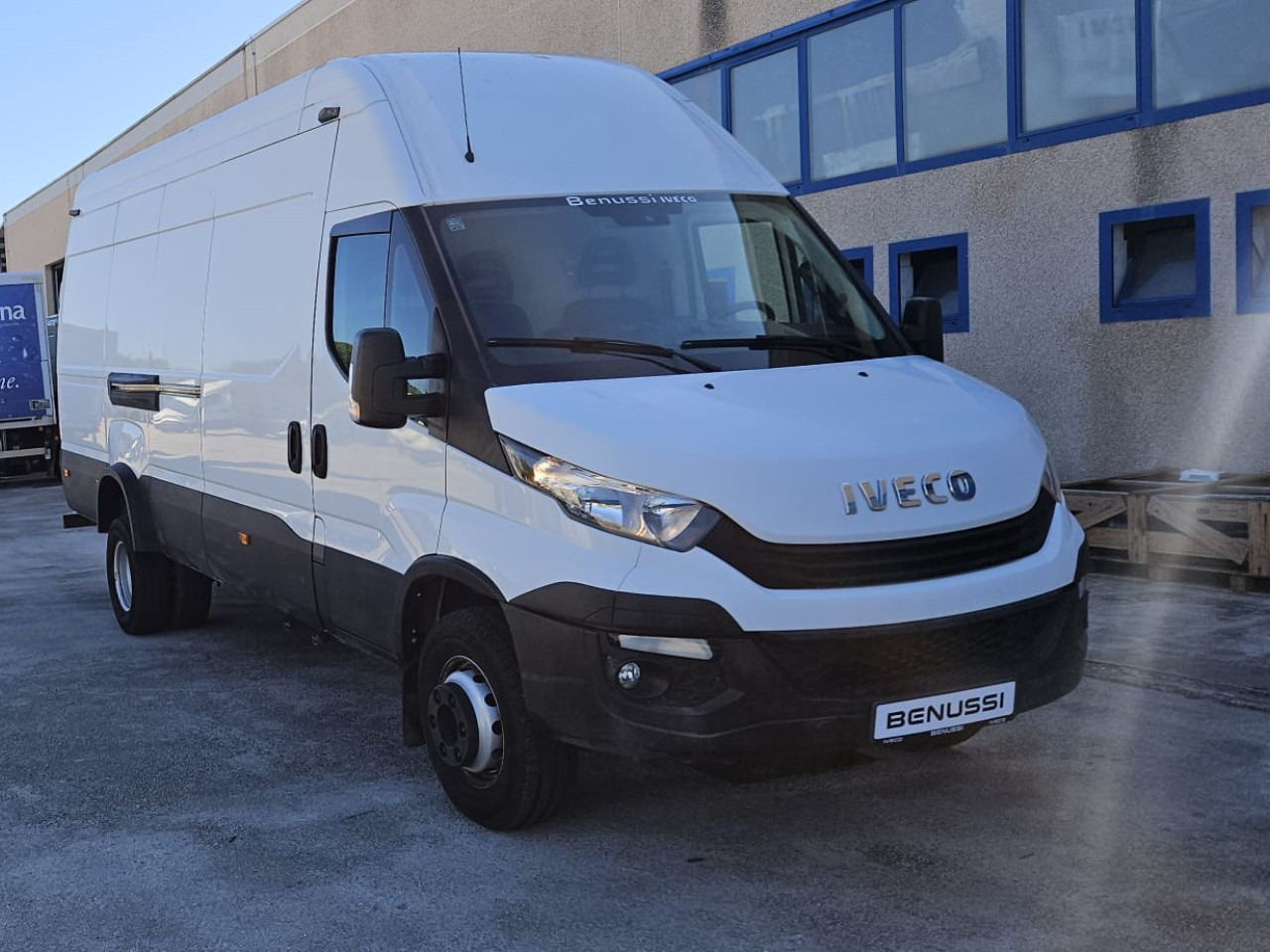 IVECO Daily 65C15 - Passenger van: picture 2 IVECO Daily 65C15 - Passenger van: picture 2