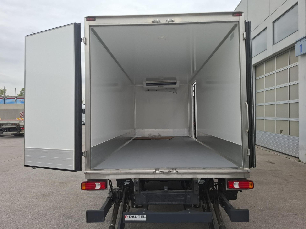 IVECO Daily 70C18H - Refrigerated van: picture 5 IVECO Daily 70C18H - Refrigerated van: picture 5
