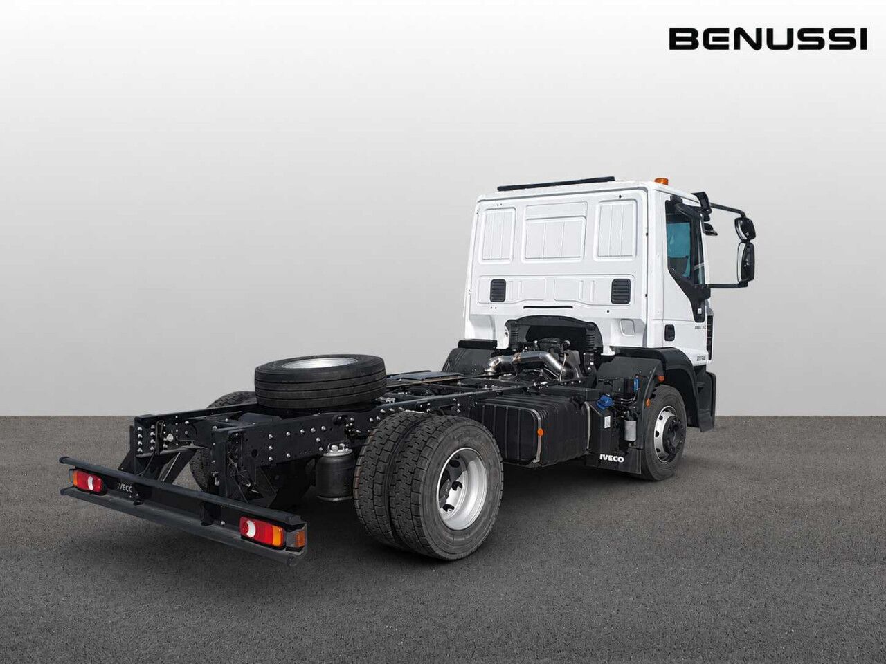 IVECO Eurocargo ML140E25/P - Cab chassis truck: picture 4 IVECO Eurocargo ML140E25/P - Cab chassis truck: picture 4