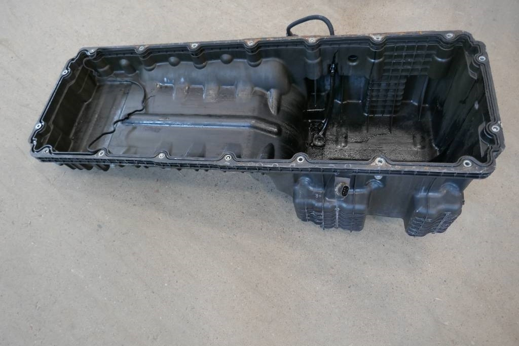 Mercedes-Benz Oljesump - Engine for Truck: picture 1 Mercedes-Benz Oljesump - Engine for Truck: picture 1