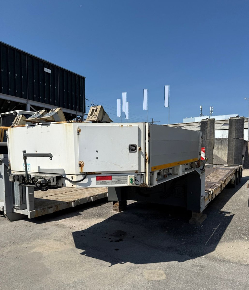 Doll Panther T3E-A, 61ton , 3.9m tele,Hyd Rampen 4.5m - Low loader semi-trailer: picture 2 Doll Panther T3E-A, 61ton , 3.9m tele,Hyd Rampen 4.5m - Low loader semi-trailer: picture 2