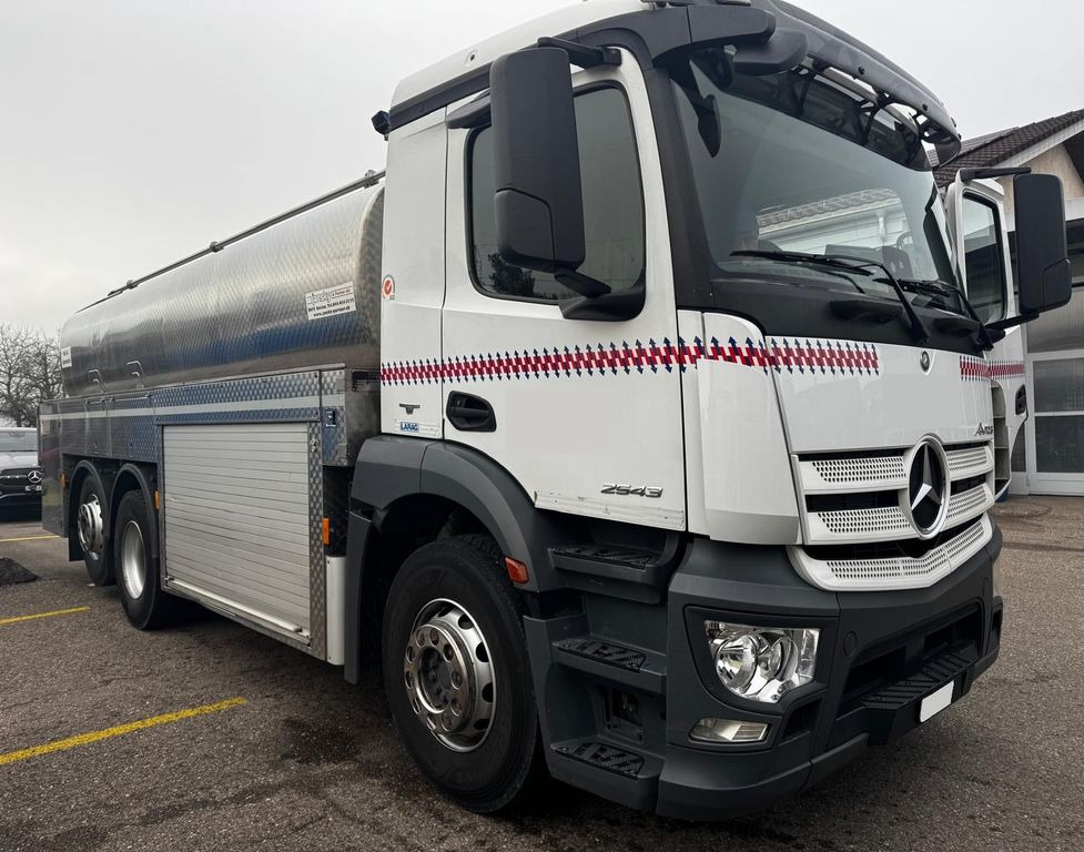 Mercedes-Benz Antos 2543 6x2, E6, Jansky Milchtank 15'800L - Tank truck: picture 1 Mercedes-Benz Antos 2543 6x2, E6, Jansky Milchtank 15'800L - Tank truck: picture 1