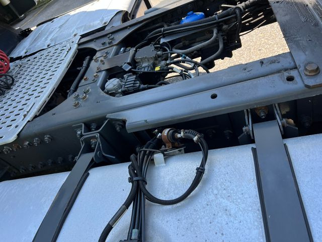 Tractor unit DAF CF440 FT 4x2, E6, PTO, Standklima, 10x DAF CF440 FT 4x2, E6, PTO, Standklima, 10x: picture 6 Tractor unit DAF CF440 FT 4x2, E6, PTO, Standklima, 10x DAF CF440 FT 4x2, E6, PTO, Standklima, 10x: picture 6