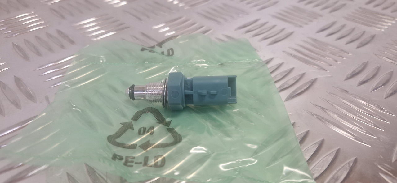 Delphi CR Temperature Sensor - Engine and parts for Construction machinery: picture 1 Delphi CR Temperature Sensor - Engine and parts for Construction machinery: picture 1