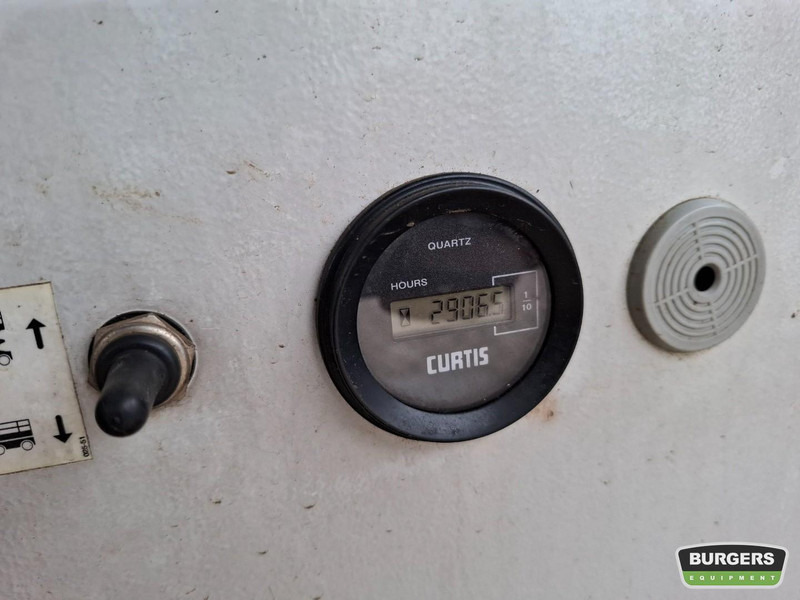 HOLLANDLIFT HL220D25 - Scissor lift: picture 5 HOLLANDLIFT HL220D25 - Scissor lift: picture 5