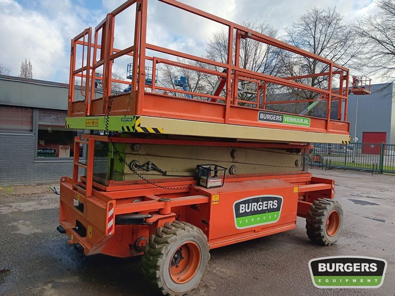 HOLLANDLIFT Q135 EL24 - Scissor lift: picture 4 HOLLANDLIFT Q135 EL24 - Scissor lift: picture 4