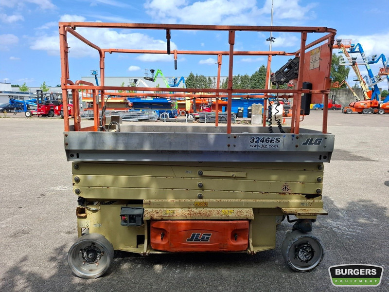 Scissor lift JLG 3246ES: picture 8