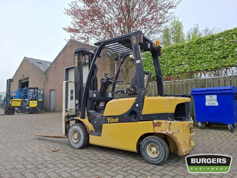 Yale GDP25 LX - Diesel forklift: picture 4 Yale GDP25 LX - Diesel forklift: picture 4