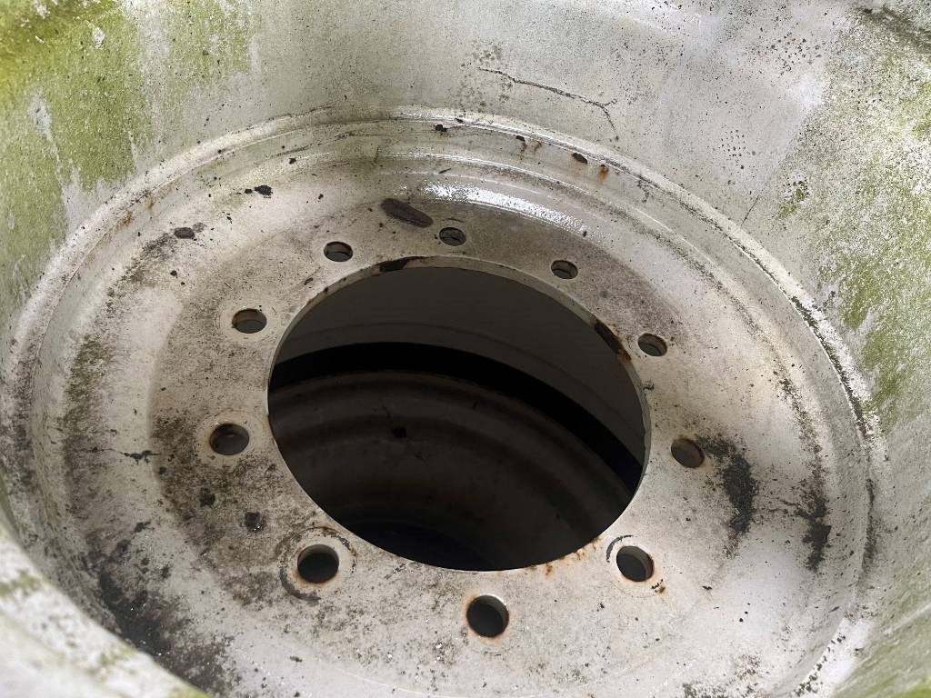 Alliance 28L- 26 Däck på Fälg - Tire for Agricultural machinery: picture 5 Alliance 28L- 26 Däck på Fälg - Tire for Agricultural machinery: picture 5