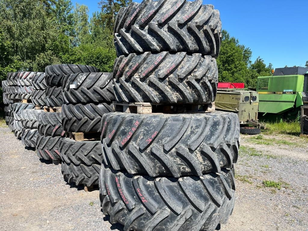 Alliance 650/65R38 600/60R28 till JD 6155 M - Tire for Agricultural machinery: picture 1 Alliance 650/65R38 600/60R28 till JD 6155 M - Tire for Agricultural machinery: picture 1