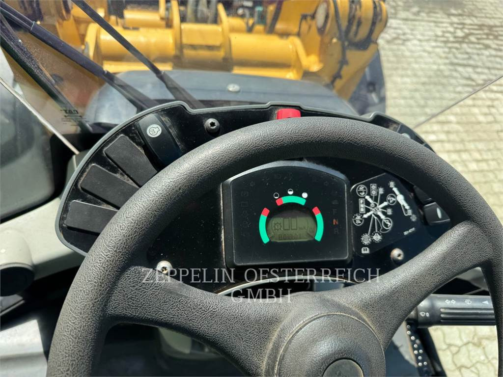 CAT 906H2 - Wheel loader: picture 5 CAT 906H2 - Wheel loader: picture 5